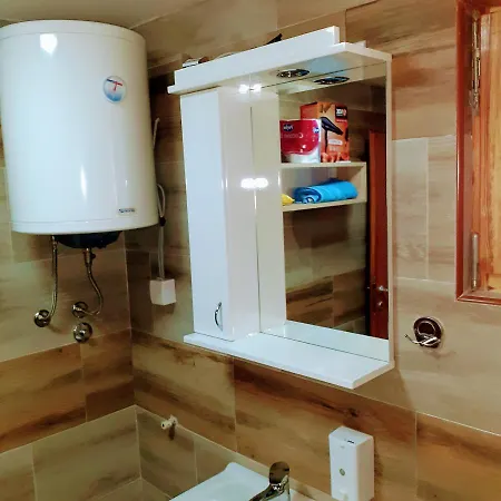 Kuca Karajic * Kremna